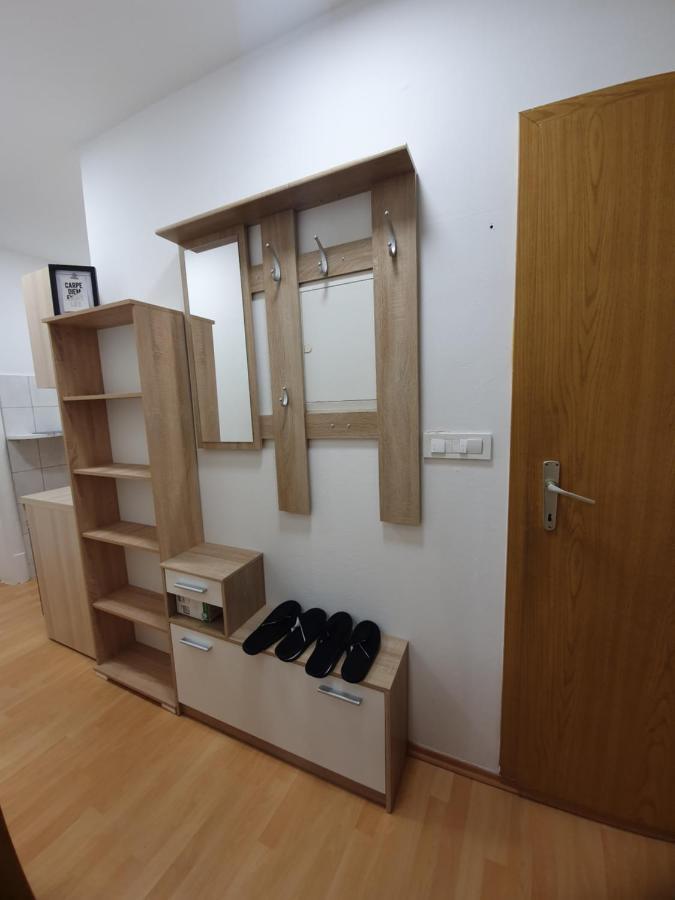 Railway Station City Modern Apartment มาริบอร์ ภายนอก รูปภาพ