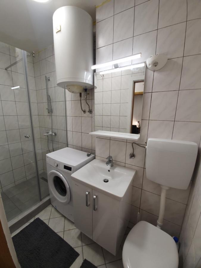 Railway Station City Modern Apartment มาริบอร์ ภายนอก รูปภาพ